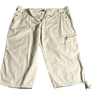 Vintage NWT,pants ,women 22, cargo ,capri ,5pockets,snap,zip  B.U.M. Equipment